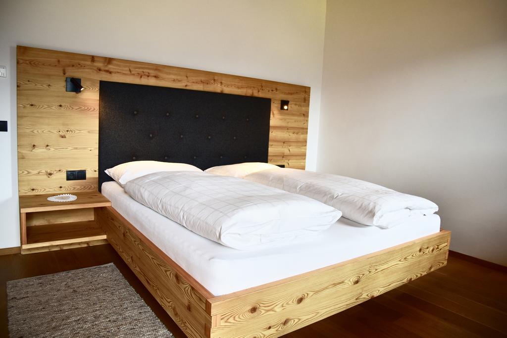 Putzerhof Aparthotel Funes  Eksteriør bilde